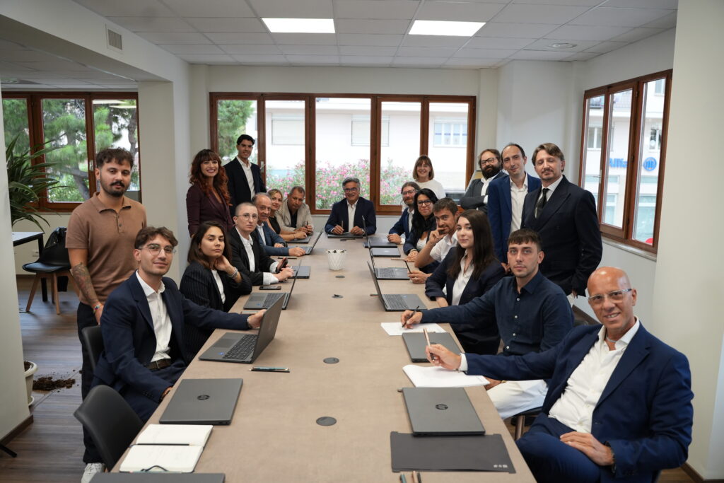 Team Helea specializzato in Finanza Agevolata e consulenza per l'accesso ai finanziamenti e bandi aziendali.