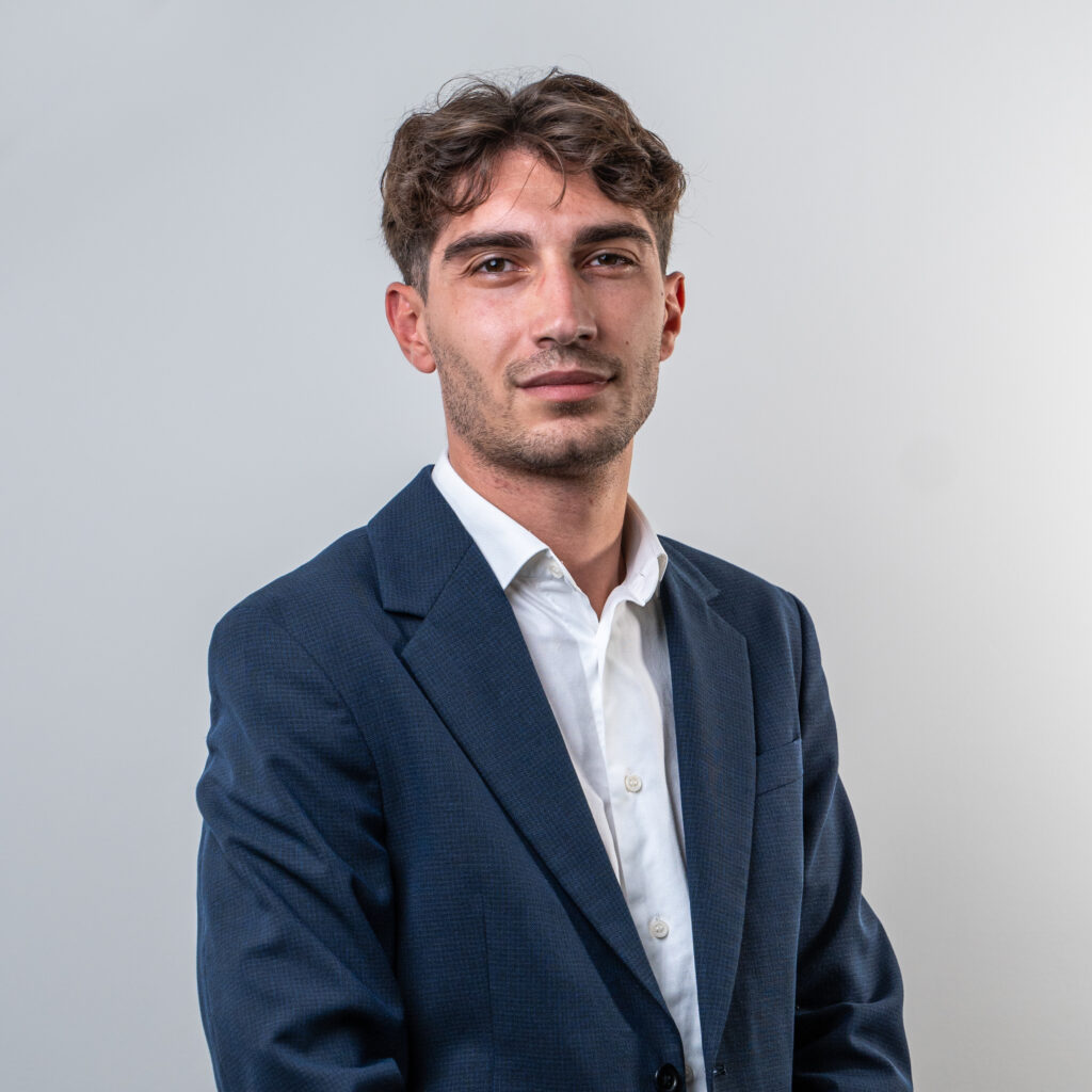Giuseppe Serafino, Junior Consulente specializzato in Finanza Agevolata, Contributi e Incentivi per Imprese. Team Helea.