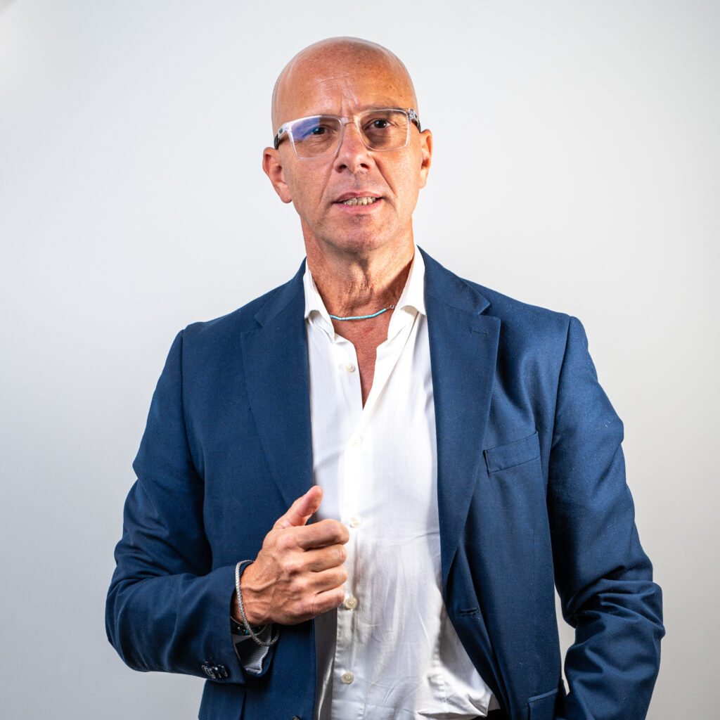 Ritratto Maurizio Mattucci, Consulente Marketing Strategico, Formatore e Temporary Manager. Collaboratore Helea.