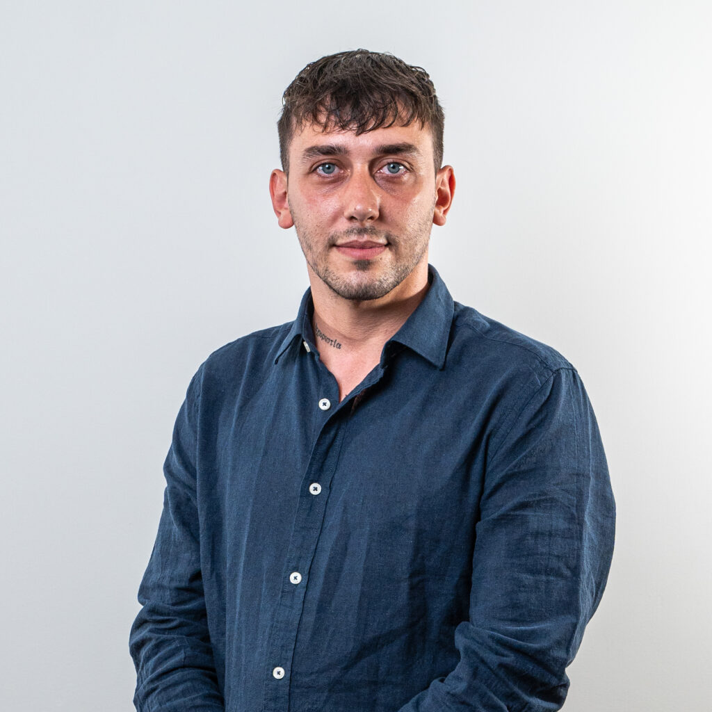 Matteo D'Annibale, Web Designer, Sviluppatore Full Stack (PHP, Python) e Consulente Cybersecurity. Collaboratore Helea.